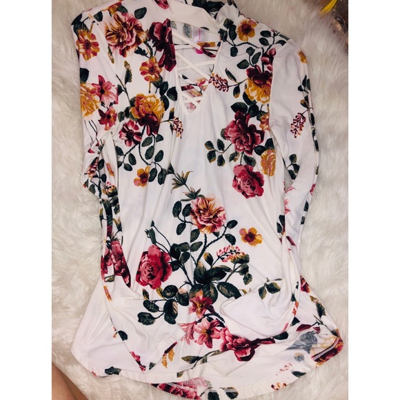 No Boundaries Tops - Floral Shirt